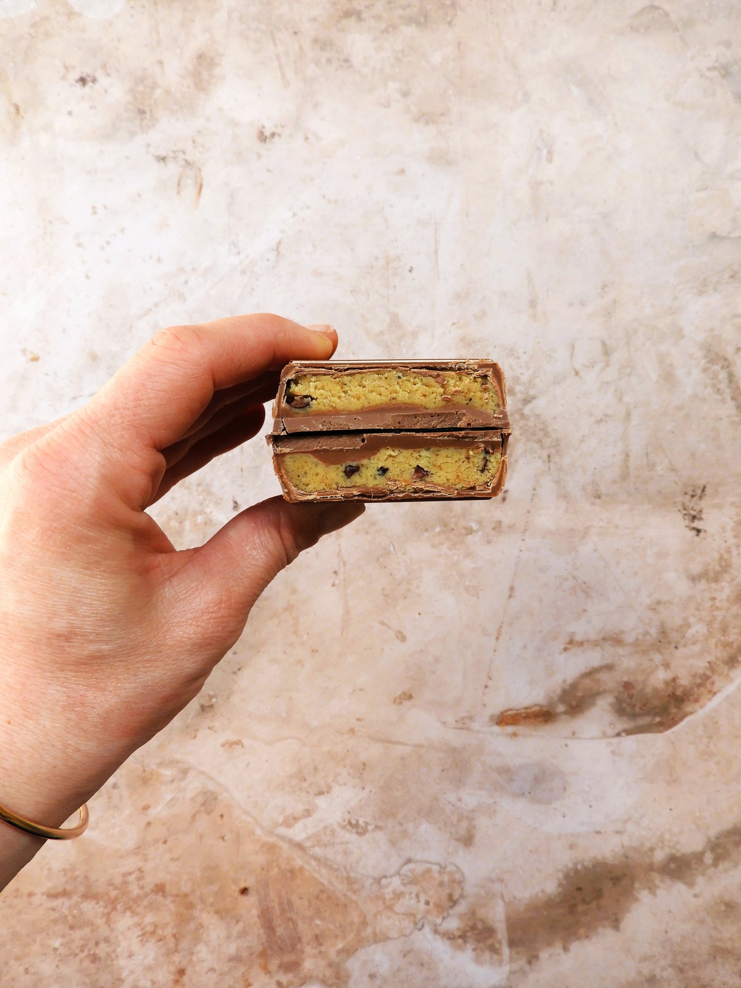 Ambachtelijke chocolade met homemade cookie dough | 200 gram