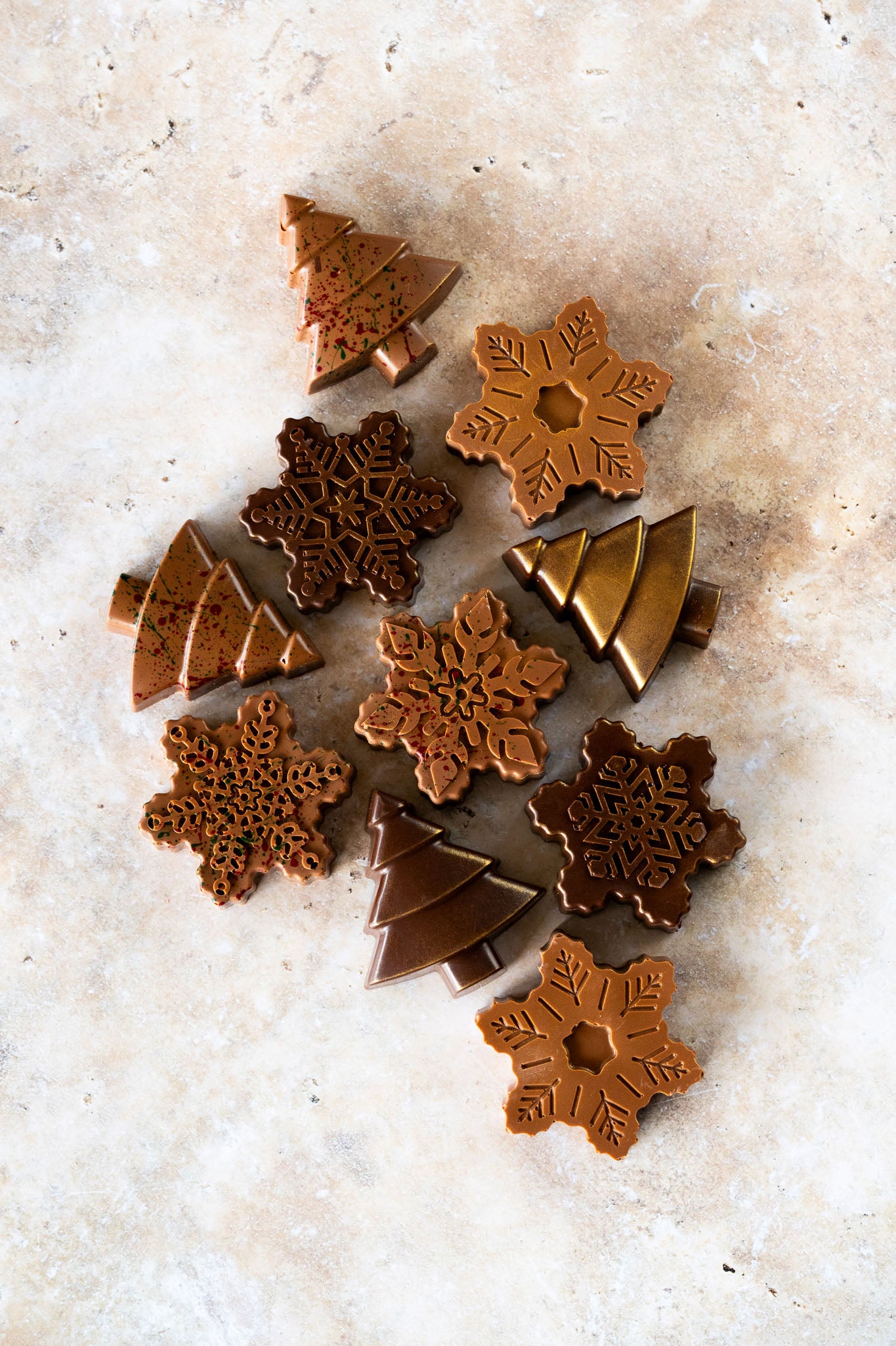 Ambachtelijke kerstchocolade | Kerstbomen en sneeuwsterren | 50-60 gram