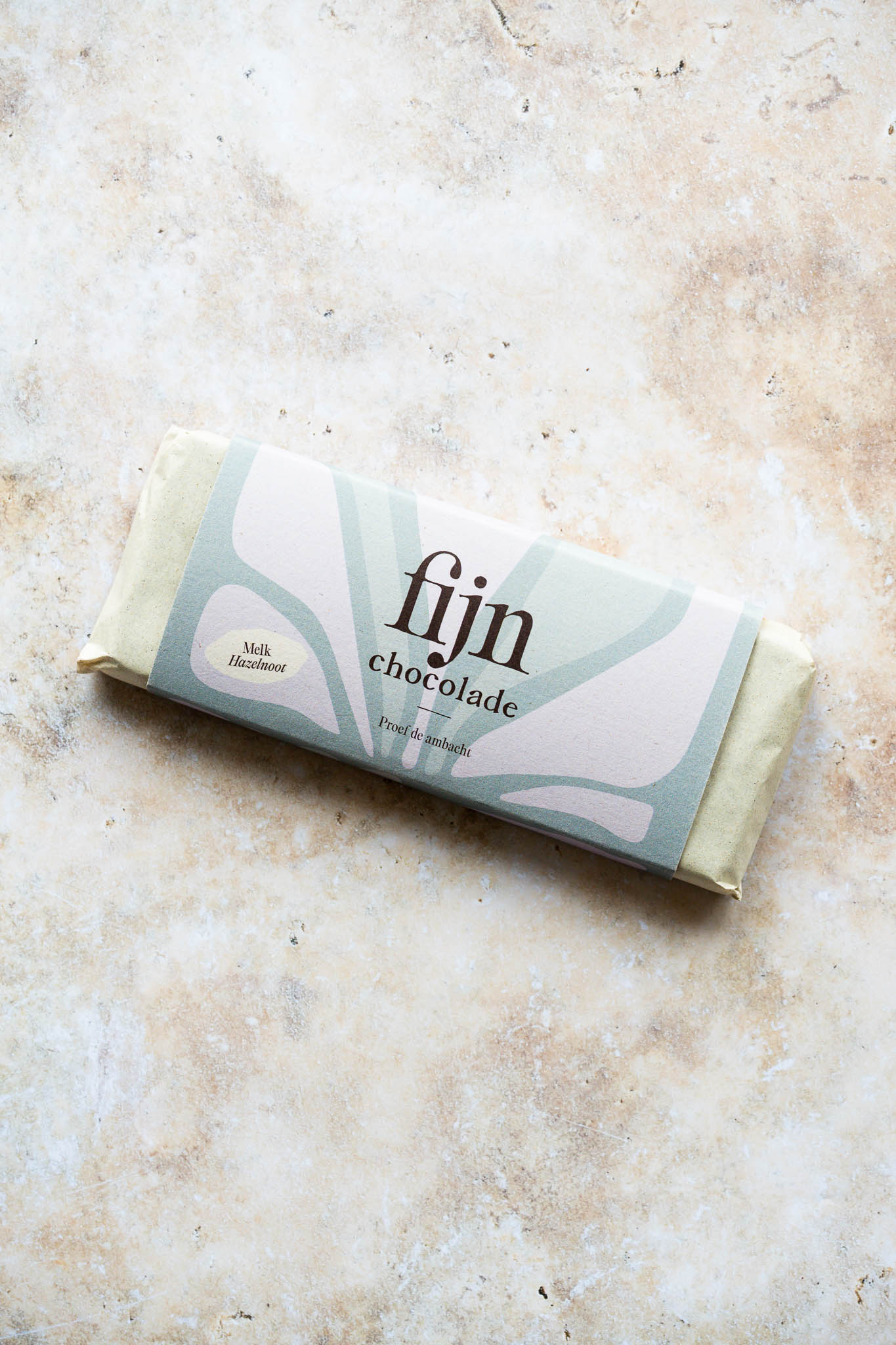 Ambachtelijke chocolade met geroosterde hazelnoot | 300 gram