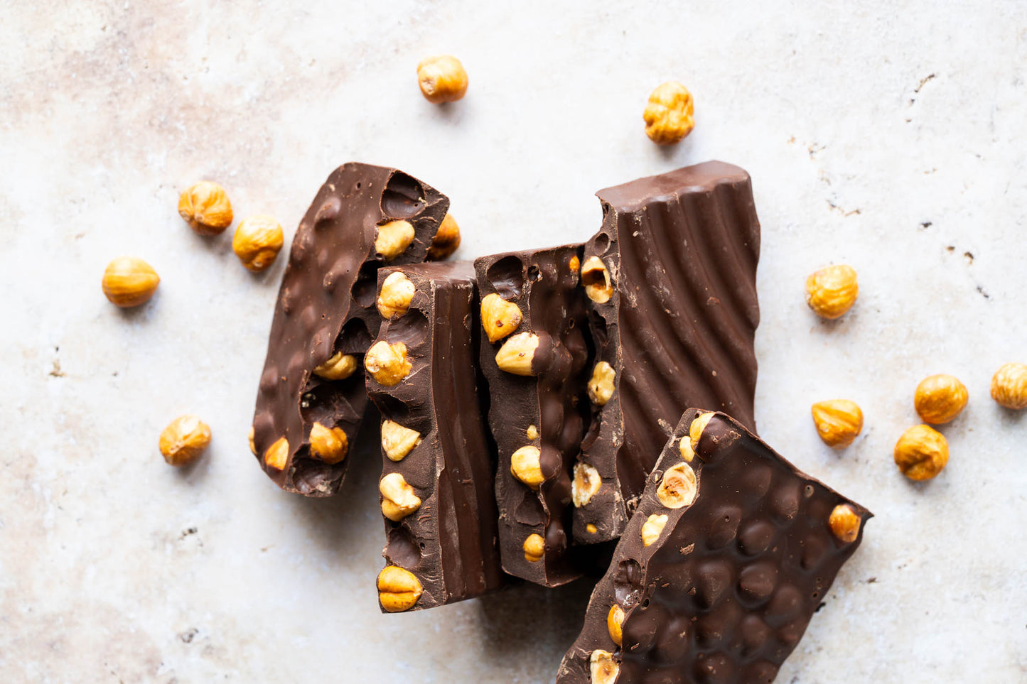 Ambachtelijke chocolade met geroosterde hazelnoot | 300 gram