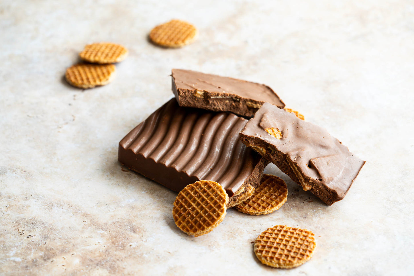 Ambachtelijke chocolade met stroopwafel | 300 gram
