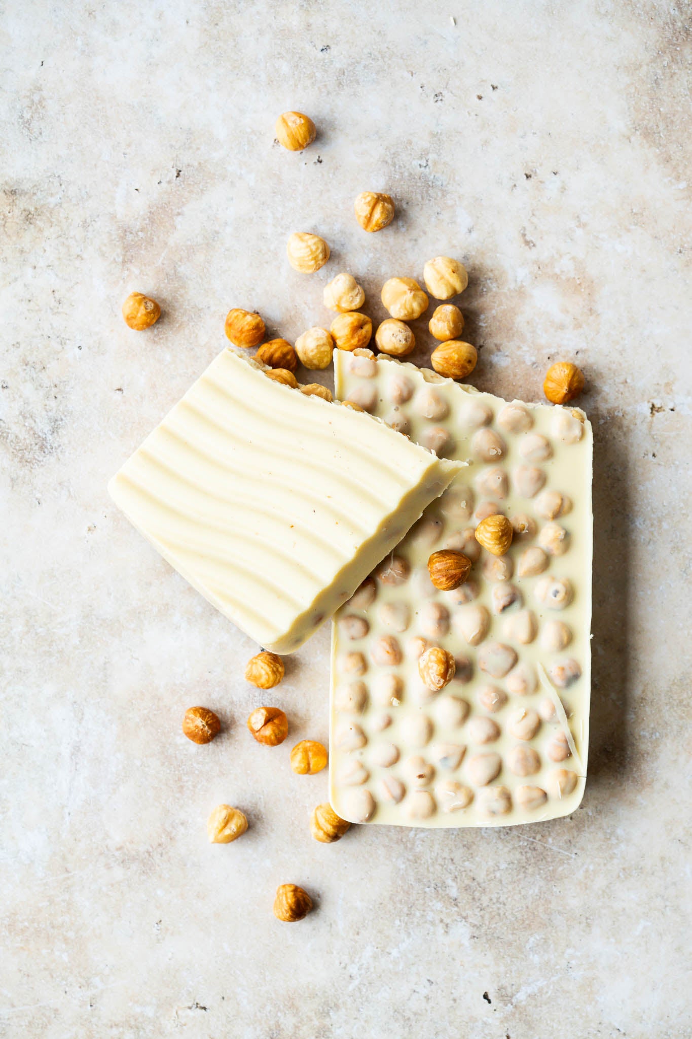 Ambachtelijke chocolade met geroosterde hazelnoot | 300 gram