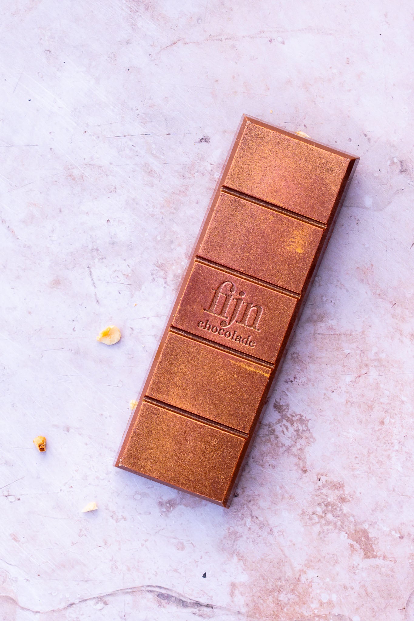 Ambachtelijke melkchocolade met hazelnoot bueno vulling | 200 gram