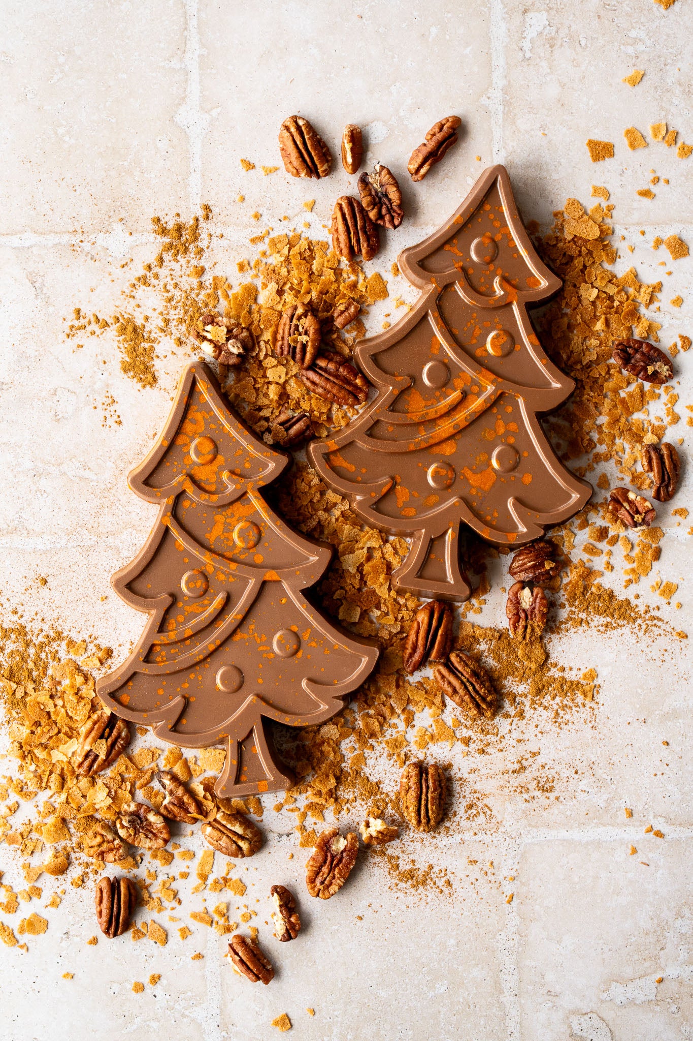 Ambachtelijke kerstchocolade | Kerstboom gevuld met pecan pie
