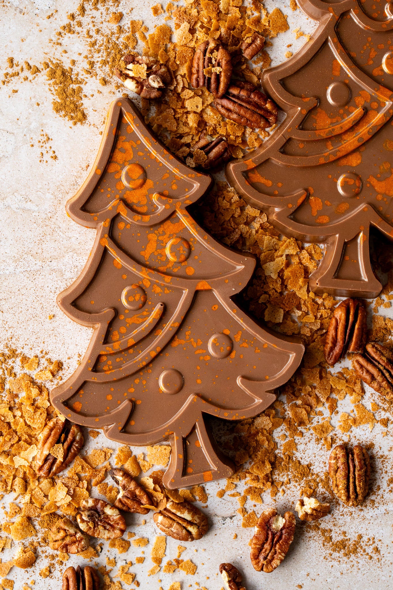 Ambachtelijke kerstchocolade | Kerstboom gevuld met pecan pie