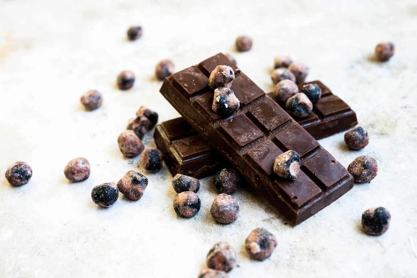 Ambachtelijke chocolade met amarena kersen