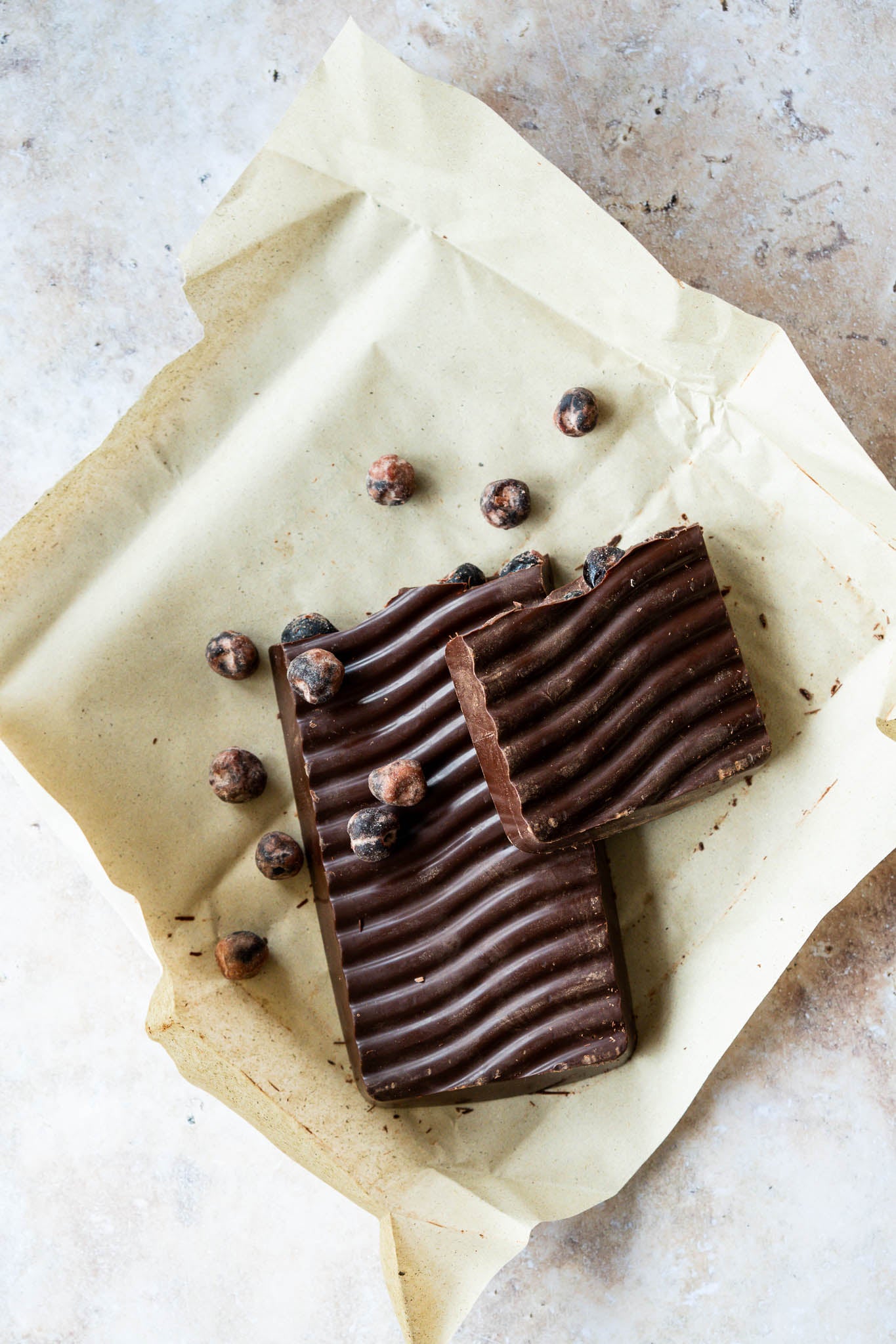 Ambachtelijke chocolade met amarena kersen