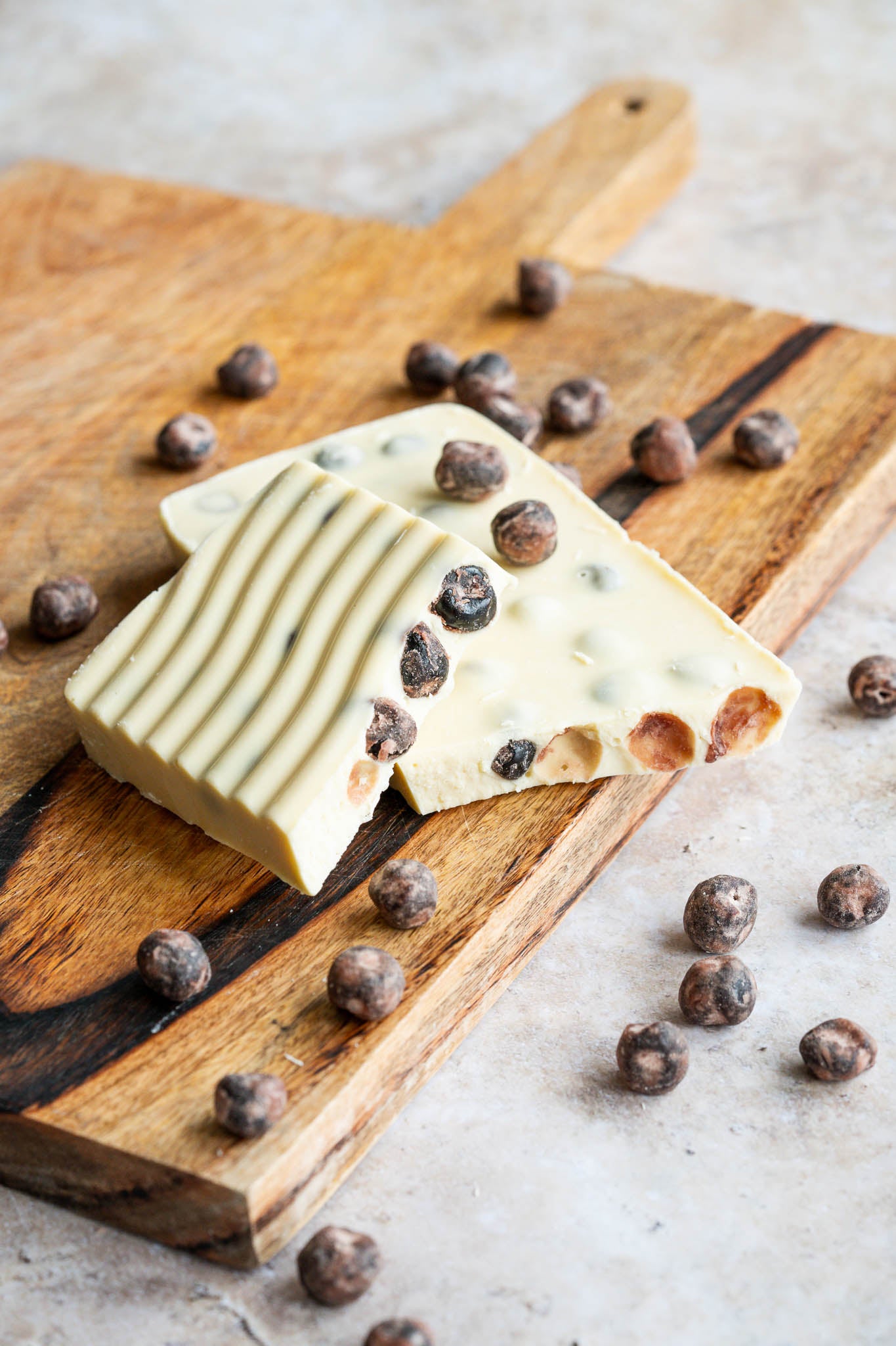 Ambachtelijke chocolade met amarena kersen