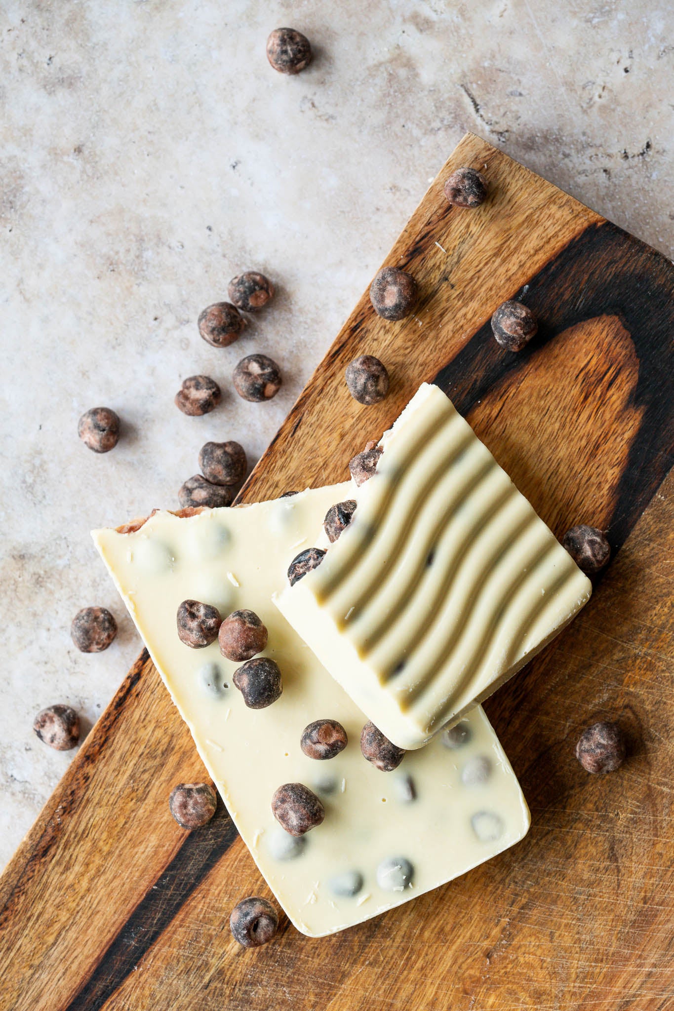 Ambachtelijke chocolade met amarena kersen