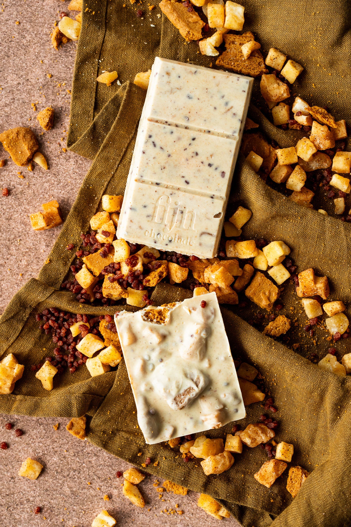 Ambachtelijke chocolade met appeltaartje | 200 gram