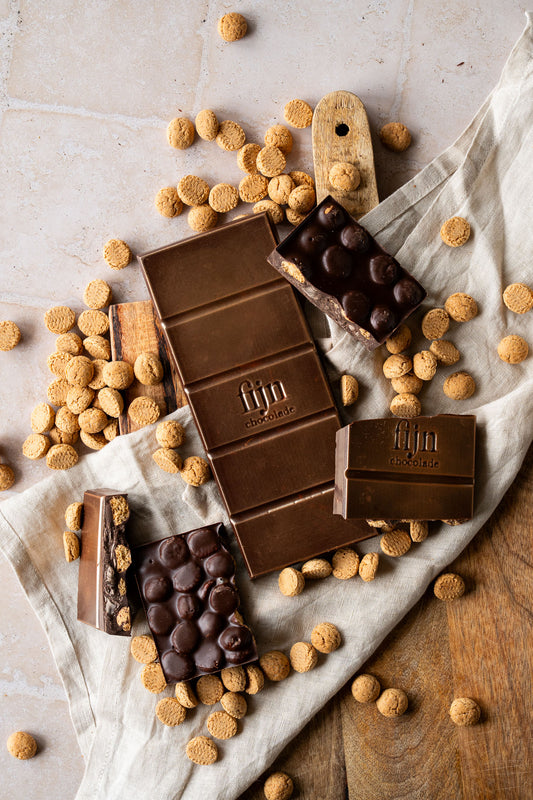 Ambachtelijke chocolade met kruidnoten | 275 gram | PRE-ORDER 21 OKT