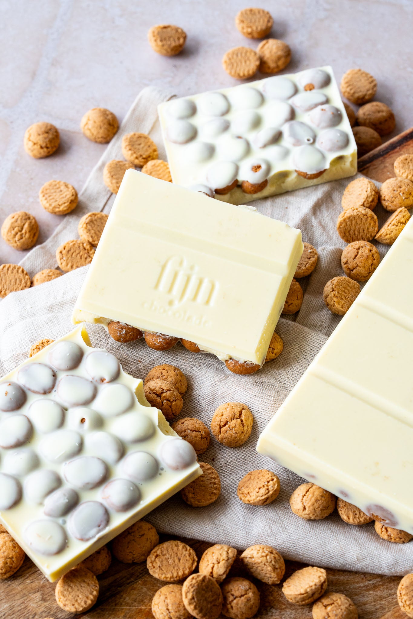 Ambachtelijke chocolade met kruidnoten | 275 gram | PRE-ORDER 21 OKT