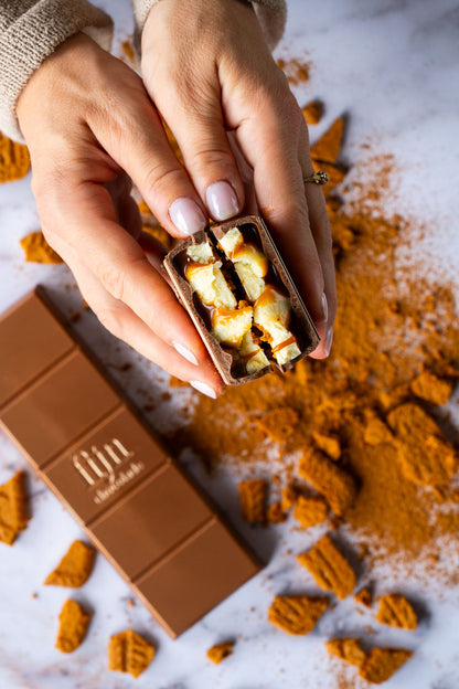 Ambachtelijke chocolade met cinnamon swirl | 200 gram pre-order 9 okt