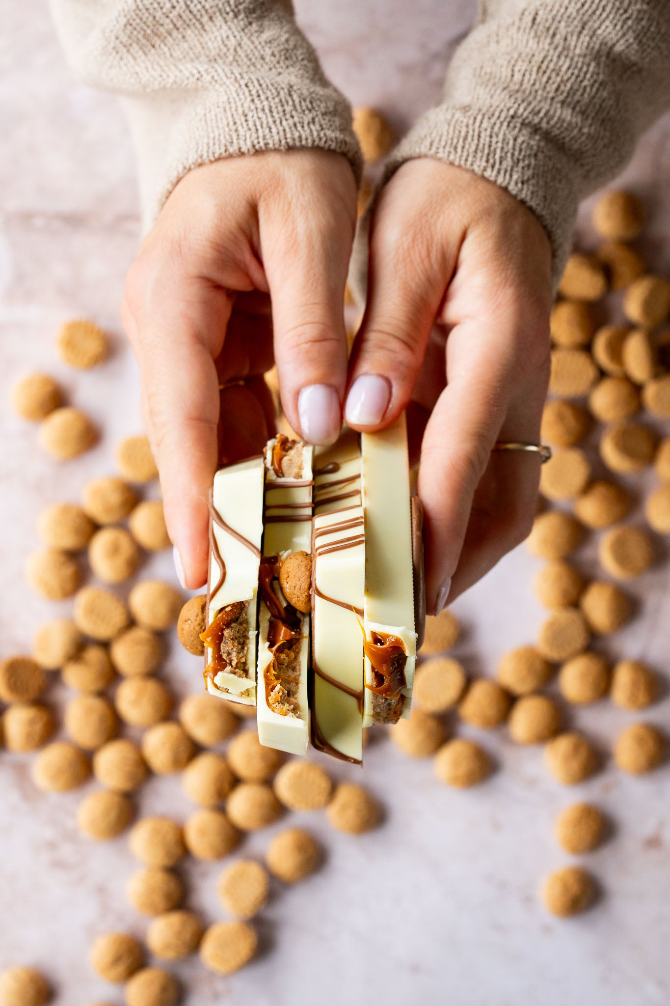 Ambachtelijke chocoladeletter met karamel en kruidnoot | PRE-ORDER 21 OKT