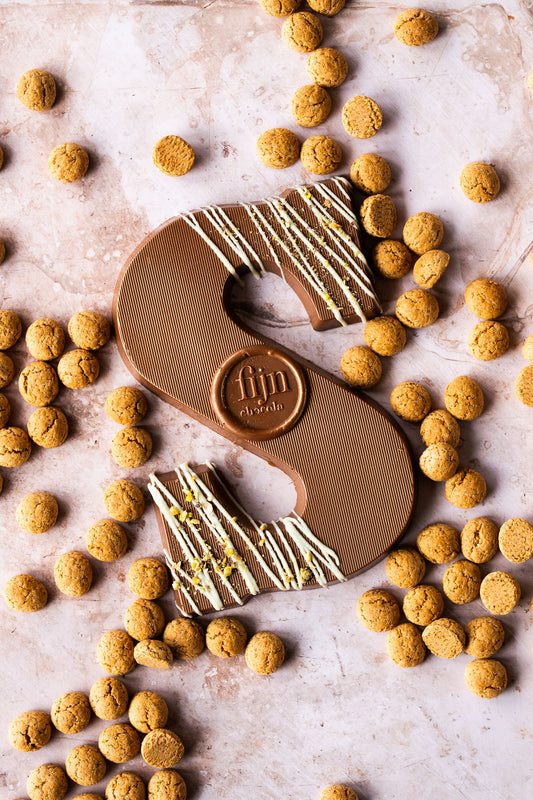 Ambachtelijke chocoladeletter Melk Pistache kadayif | PRE-ORDER 21 OKT