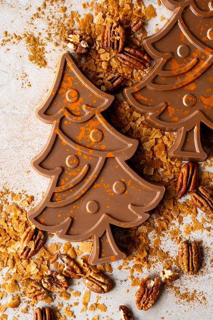 Ambachtelijke kerstchocolade | Kerstboom gevuld met pecan pie