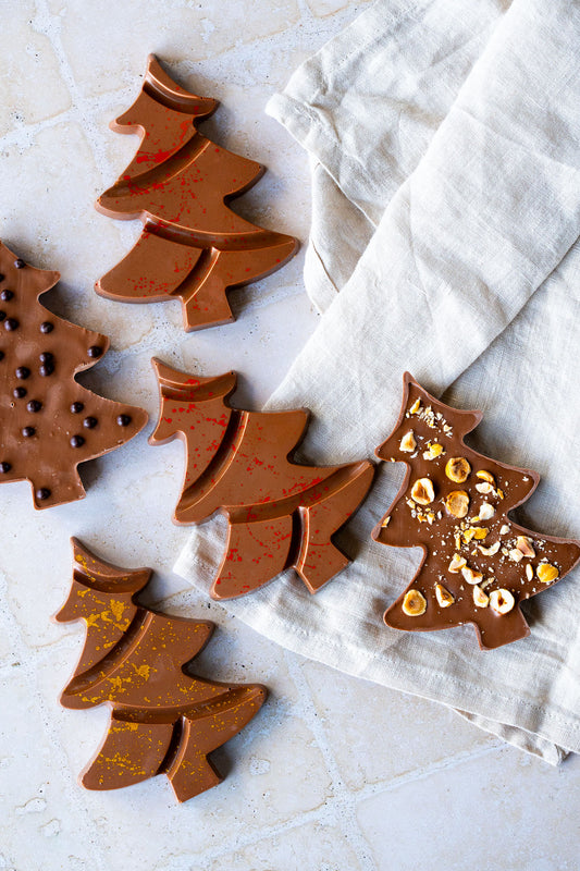Ambachtelijke kerstboom gevuld met karamel, marshmallow & crunch