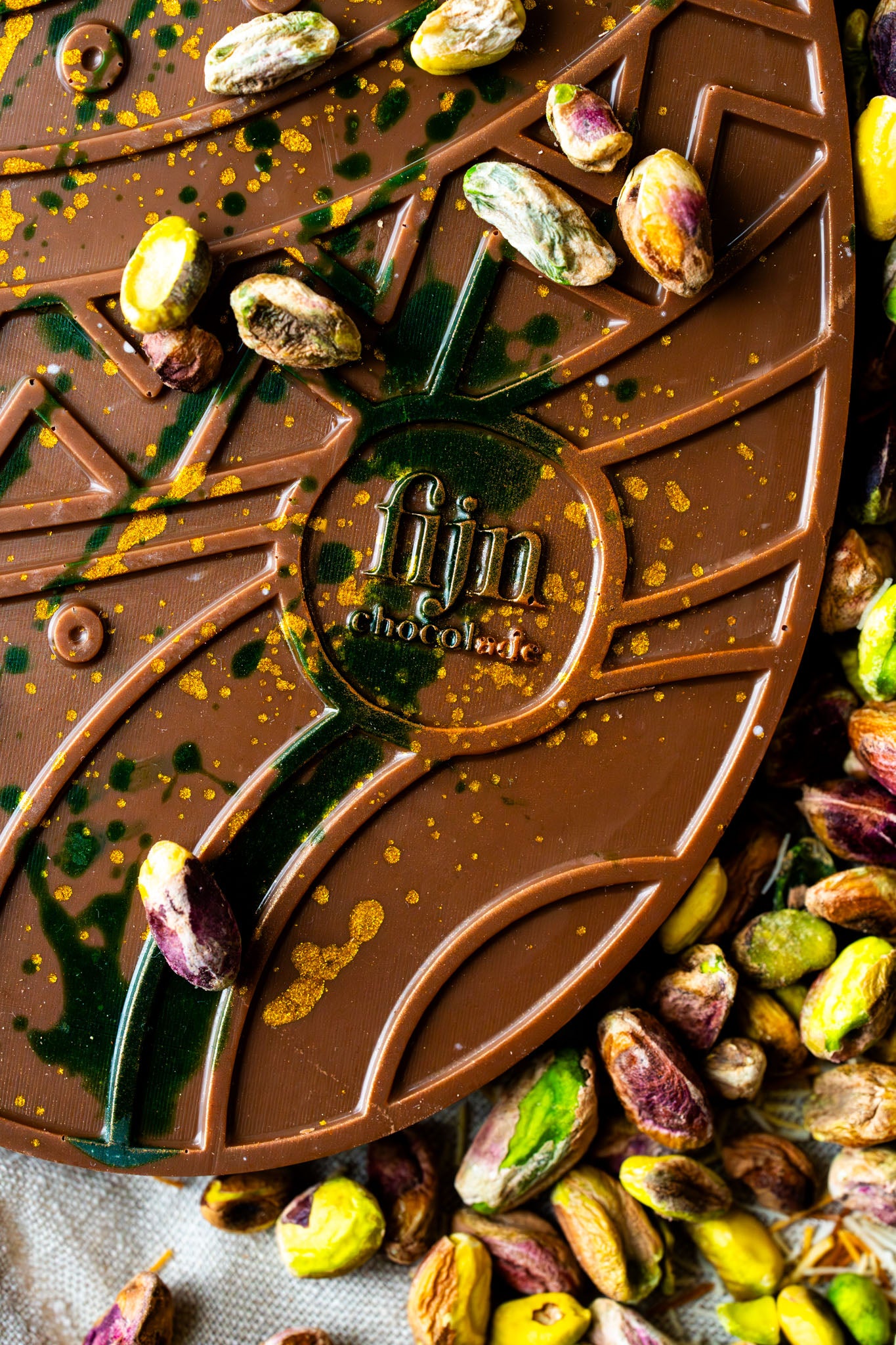 Ambachtelijk melk pistache kadayif Paasei | 275 gram