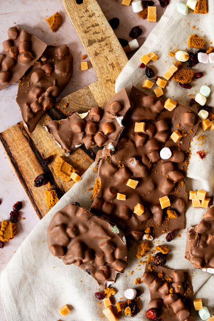 Rocky road | Winter edition | Fudge, cranberry, lotus & marshmallow