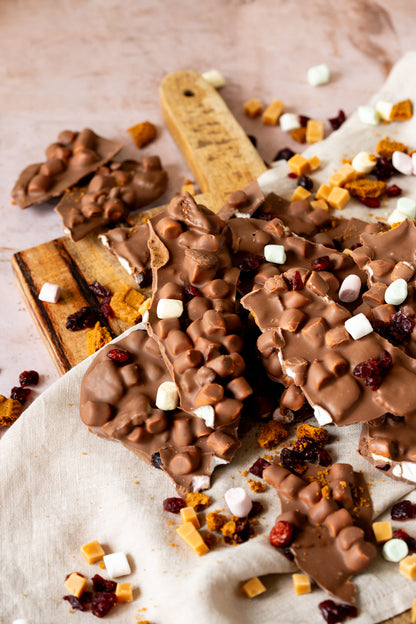 Rocky road | Winter edition | Fudge, cranberry, lotus & marshmallow