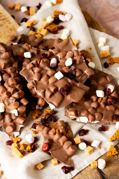 Rocky road | Winter edition | Fudge, cranberry, lotus & marshmallow