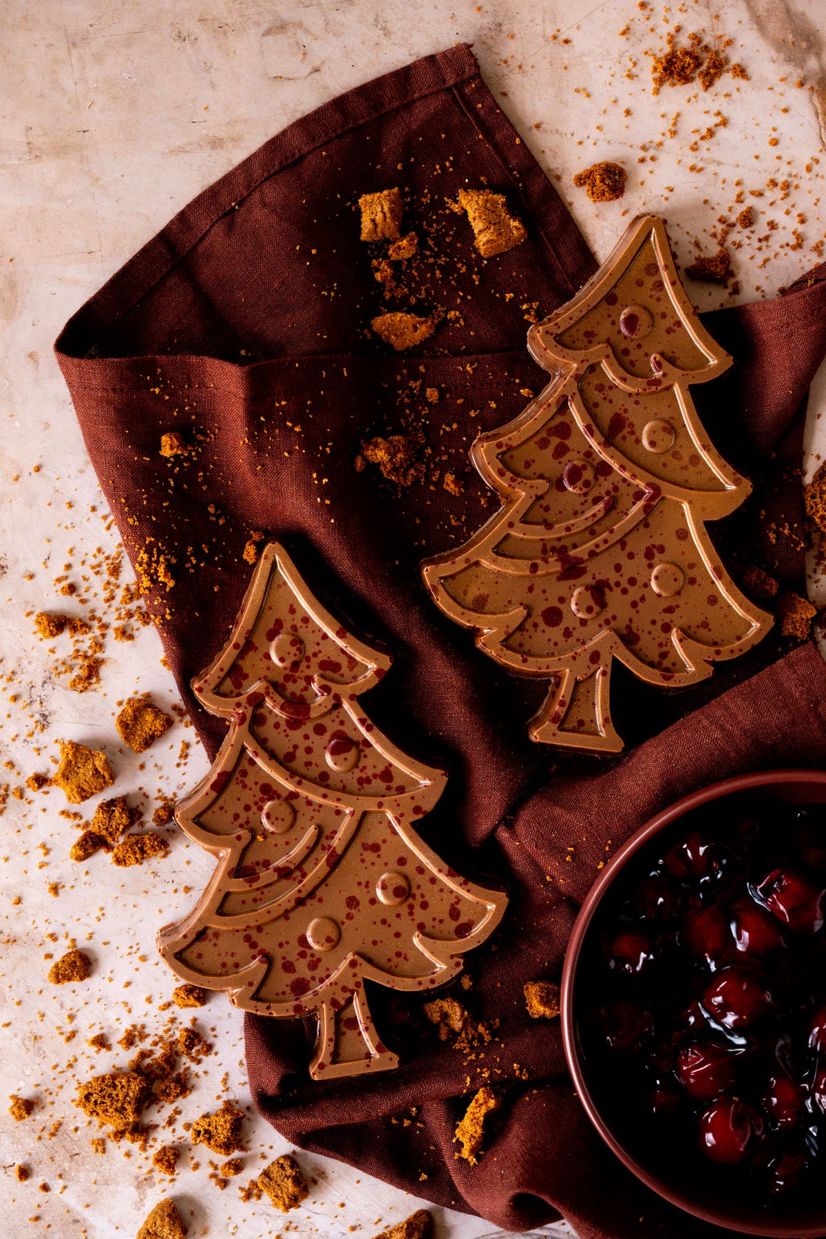 Ambachtelijke chocolade kerstboom | Monchou met kersen, vanille en bastogne